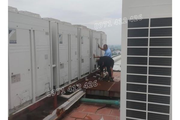 sủa điều hòa âm trần Daikin 